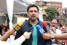 Carlos Ocariz: Garantizamos que nuestros niños puedan ser at...