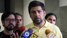 Carlos Ocariz: CNE terminó de verificar las 80 cajas de firm...