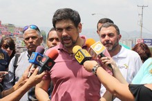 Carlos Ocariz activó plan de limpieza de las quebradas de Su...