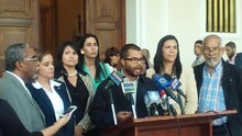 Emer Álvarez denunció persecución del gobierno ante bloque p...