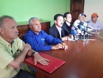 Carlos García: Alcaldes de la Unidad en Mérida exigen recurs...