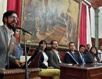 Carlos García: “Este gobierno no puede tapar el sol con un d...