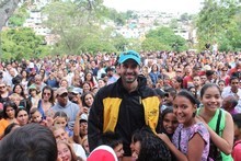 Capriles compartió víspera de Navidad con trabajadores miran...