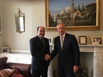 Ex Primer Ministro del Reino Unido Tony Blair, se reunió con...