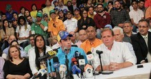 Capriles: Necesitamos 23 gobernadores democráticos si querem...