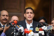José Manuel Olivares: El desabastecimiento es responsabilida...