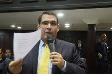 Juan Miguel Matheus: Ameliach utiliza el hambre de los carab...