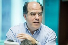 Julio Borges: Militares deben actuar frente a los grupos par...