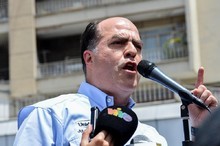 Julio Borges: El reto es vencer con la fuerza del pueblo a u...