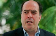Julio Borges: Auditaremos el número de casas otorgadas de la...