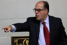 Julio Borges: El golpe de Estado en Venezuela continúa