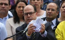 Julio Borges: Maduro dio un golpe de Estado y nos rebelamos ...