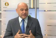 Montoya: Maduro debe explicar cómo destruyó la economía