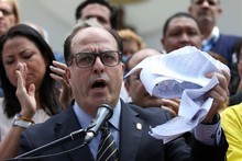 Julio Borges: "Nuestra propuesta no es un golpe de Esta...