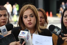 Karin Salanova a Saab: Tu Gobierno invierte 10 veces más en ...