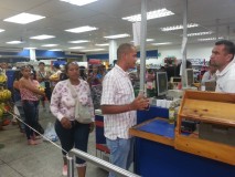Primero Justicia Vargas aplica Operación Lupa en Supermercad...