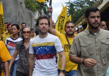 Ramón Muchacho: CNE no puede mantener a ciudadanos esperando...