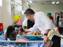 José Antonio Mendoza dibujó sonrisas en el hospital Manuel N...