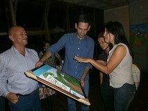 En la Biblioteca Bolivariana se exhibe obra pictórica en hon...