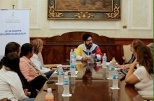 Diputado Pizarro se reunió con padres y docentes para hablar...