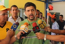 Carlos Ocariz entregó recursos del Presupuesto Participativo...