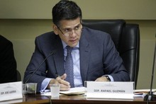 Rafael Guzmán: Banca de Inversiones Nomura es cómplice del g...