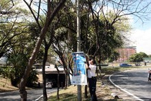 Chacao retira pendones de espacios públicos