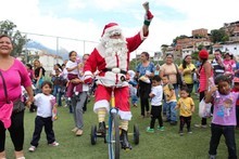 Carlos Ocariz entregó regalos a 2.500 niños en “Operación Ju...