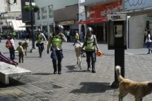 Policía Nacional Bolivariana se ha llevado detenido a dos bu...