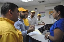 Concejales de PJ en Nueva Esparta entregaron documento en be...